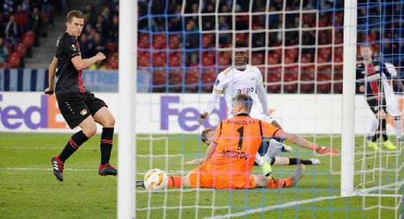 25 10 2018 Letzigrund Stadium Zurich SWITZERLAND Season 2018 2019 Mens Football UEFA Europa League FC Zurich Bayer 04 Leverkusen TOR Stephen Odey FCZ to 3 2 Goalkeeper Lukas Hradecky Leverkusen