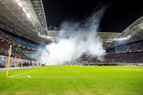 Pyro in the Red Bull Arena FB El RB Leipzig Celtic Glasgow Leipzig Copyright: xEIBNER HartmutxBoesenerx EP_HBR