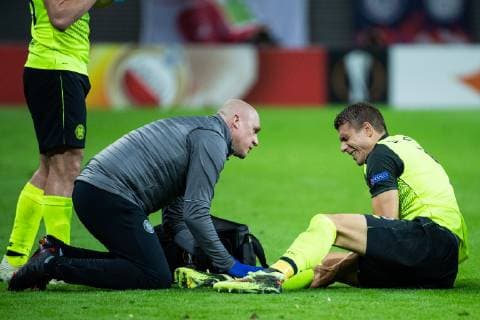 25 10 2018 xkvx Football UEFA Europa League RB Leipzig Celtic Glasgow emspor v Jozo Simunovic Celtic Glasgow replaced injured DFL DFB REGULATIONS PROHIBIT ANY USE OF PHOTOGRAPH as IMAGE SEQUENCES and or QUASI VIDEO Leipzig