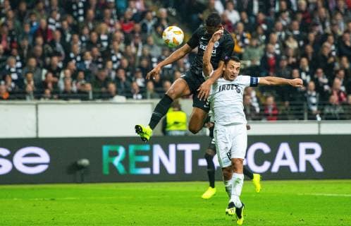 25 10 2018 xfux Soccer UEFA Europa League Eintracht Frankfurt Apollon Limassol FC emporer Sebastien Haller Eintracht Frankfurt Giorgos Vasiliou Apollon Limassol Goal scored Goal to the 2 0 Frankfurt am Main