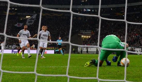 25 10 2018 xfux Soccer UEFA Europa League Eintracht Frankfurt Apollon Limassol FC emporer Filip Kostic Eintracht Frankfurt Bruno Vale Apollon Limassol Goal scored Goal to the 1 0 Frankfurt am Main