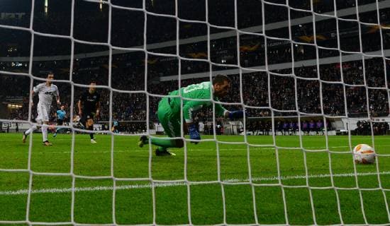 25 10 2018 xfux Soccer UEFA Europa League Eintracht Frankfurt Apollon Limassol FC emporer Filip Kostic Eintracht Frankfurt Bruno Vale Apollon Limassol Goal scored Goal to the 1 0 Frankfurt am Main