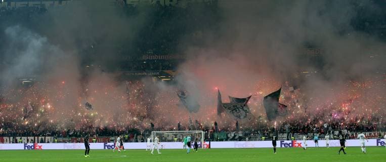 Germany Frankfurt am Main Commerzbank Arena 25 10 2018 Football UEFA Europa League Eintracht Frankfurt Apollon Limassol Picture v l Pyros at Frankfurter Kurve Lichtermeer Copyright: HMBxMedia xHeikoxBecker