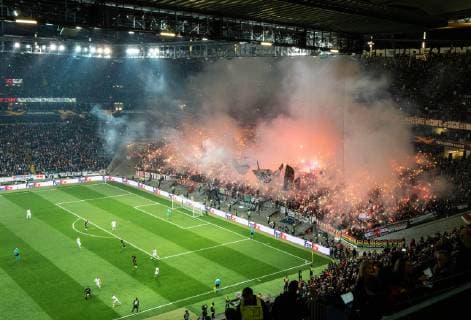 25 10 2018 xmhx Football UEFA Europa League Eintracht Frankfurt Apollon Limassol FC emporer Pyrotechnics Pyro Eintracht Ultras Ultras Fireworks DFL DFB REGULATIONS PROHIBIT ANY USE OF PHOTOGRAPHS as IMAGE SEQUENCES and or QUASI VIDEO Frankfurt am Main