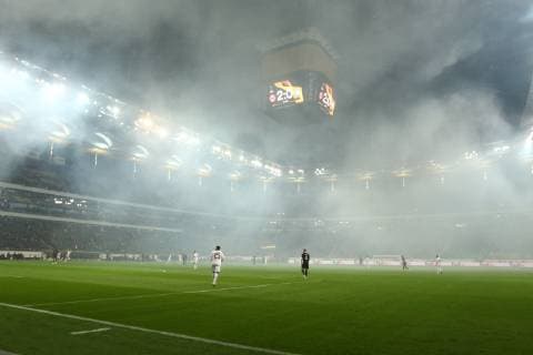 Smokes in the Frankfurt stadium after fans have burned pyrotechnics Eintracht Frankfurt vs Apollon Limassol Soccer Europa League 25 10 2018 Eintracht Frankfurt vs Apollon Limassol Soccer Europa League 25 10 2018 Frankfurt Copyright: xEIBNER RenexWeissx EP_RWS