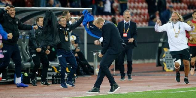 25 10 2018 Letzigrund Stadium Zurich SWITZERLAND Season 2018 2019 Men Soccer UEFA Europa League FC Zurich Bayer 04 Leverkusen Coach Ludovic Magnin FCZ celebrates after a 3 2 goal