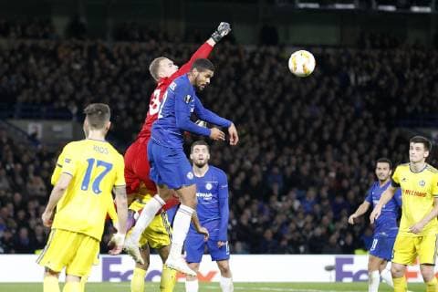Denis Scherbitski of BATE Borisov punches clear from Ruben Loftus-Cheek of Chelsea during the UEFA Europa League group stage match between Chelsea and FC BATE Borisov at Stamford Bridge, London, England on 25 October 2018. Copyright: xCarltonxMyriex 21630032
