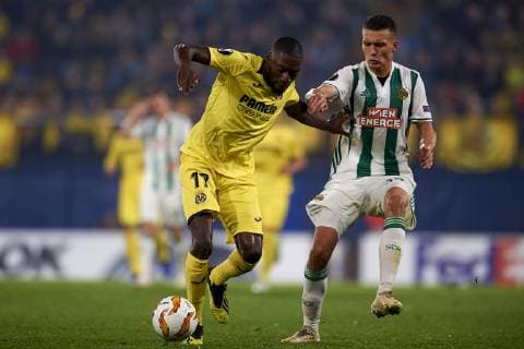 October 25, 2018 - Vila-Real, Castellon, Spain - Ekambi of Villarreal and Alar of Rap Wien battle for the ball Group G match of the UEFA Europa League between Villarreal CF and Rapid Wien at La Ceramica Stadium Villarreal, Spain on October 25, 2018. Villarreal CF v SK Rapid Wien - UEFA Europa League  - ZUMAn230 20181025_zaa_n230_400 Copyright: xJosexBretonx