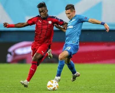 October 25, 2018 - Saint Petersburg, Russia - Yann Karamoh of FC Girondins de Bordeaux (L) and Elmir Nabiullin of FC Zenit Saint Petersburg vie for the ball during the Group C match of the UEFA Europa League between FC Zenit Saint Petersburg and FC Girondins de Bordeaux at Saint Petersburg Stadium on October 25, 2018 in St.Petersburg, Russia. Zenit Saint Petersburg v FC Girondins de Bordeaux - UEFA Europa League: Group C  - ZUMAn230 20181025_zaa_n230_347 Copyright: xIgorxRussakx