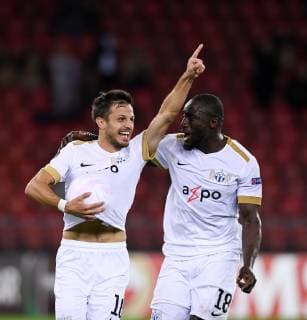 FOOTBALL EUROPE LEAGUE SEASON 2018 2019 Group stage FC Zuerich Bayer 04 Leverkusen 25 10 2018 JUBEL FC Zurich goalkeeper Antonio Marchesano left the ball under his jersey and Jagne Pa Modou right back