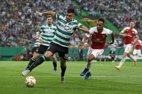 October 25, 2018 - Lisbon, Portugal, Portugal - Rodrigo Battaglia of Sporting CP (L) and Pierre Aubameyang of Arsenal FC (R) seen in action during the Europa League Group E 2018 19 football match between Sporting CP vs Arsenal FC. Sporting CP vs Arsenal FC in Lisbon, Spain - 25 Oct 2018 - ZUMAs197 86235450st Copyright: xDavidxMartinsx