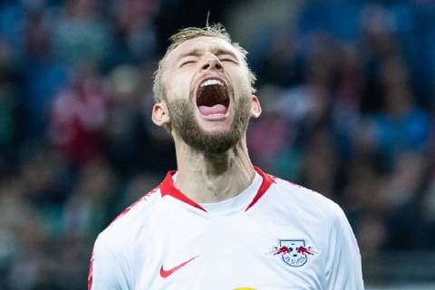 25 10 2018 xkvx Football UEFA Europa League RB Leipzig Celtic Glasgow emspor v l Konrad Laimer RB Leipzig disappointed looking disappointed dissapointed gestures gestures with the poor Gestures gestures DFL DFB REGULATIONS PROHIBIT ANY USE OF PHOTOGRAPH as IMAGE SEQUENCES and or QUASI VIDEO Leipzig