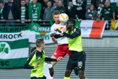25 10 2018 xkvx Football UEFA Europa League RB Leipzig Celtic Glasgow emporer Willi Orban RB Leipzig Kouassi Eboue Celtic Glasgow DFL DFB REGULATIONS PROHIBIT ANY USE OF PHOTOGRAPH as IMAGE SEQUENCES and or QUASI VIDEO Leipzig