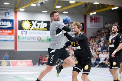 Luebbecke Germany 26 10 2018 Charity match 2018 2019 DHB Allstars vs Kreisauswahl Minden Luebbecke L R Florian Kehrmann Eike Böker Boeker Luebbecke North Rhine Westphalia Germany Merkur Arena