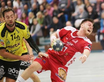 Third Handball Bundesliga MSG Grossbieberau Modau vs HSG Nieder Roden season 2018 2019 26 10 2018 Grossbieberau v 1 Till Buschmann MSG Falken Florian Stenger HSG Nieder Roden Action Duel ba