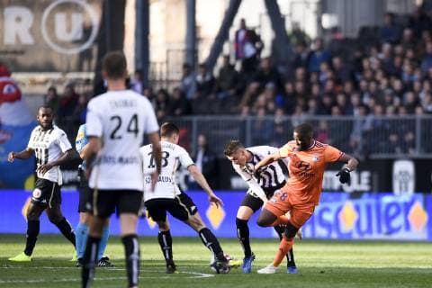 28 TANGUY NDOMBELE (OL) - 15 PIERRICK CAPELLE (SCO) FOOTBALL : Angers vs Lyon - Ligue 1 Conforama - 27 10 2018 AnthonyBIBARD FEP Panoramic 