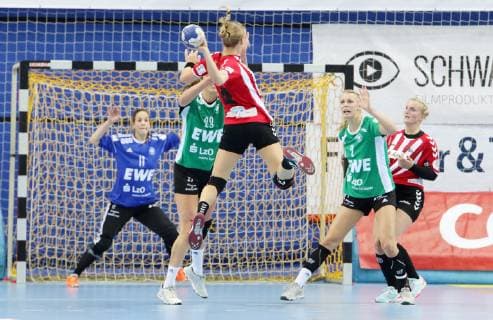 Goal shot by Gias Klaunig HSG Blomberg Lippe GER VfL Oldenburg HSG Blomberg Lippe Handball Women 28 10 2018 Oldenburg Copyright: xEibner-Pressefoto Reckenx EP_RECKEN