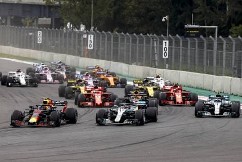 Motorsports: FIA Formula One World Championship WM Weltmeisterschaft 2018, Grand Prix of Mexico, Start, 33 Max Verstappen (NLD, Aston Martin Red Bull Racing), 44 Lewis Hamilton (GBR, Mercedes AMG Petronas Motorsport), 77 Valtteri Bottas (FIN, Mercedes AMG Petronas Motorsport), 5 Sebastian Vettel (GER, Scuderia Ferrari), 7 Kimi Raikkonen (FIN, Scuderia Ferrari), Mexico-City Mexico