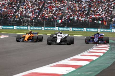 Motorsports: FIA Formula One World Championship WM Weltmeisterschaft 2018, Grand Prix of Mexico, 2 Stoffel Vandoorne (BEL, McLaren F1 Team), 35 Sergey Sirotkin (RUS, Williams Martini Racing), 10 Pierre Gasly (FRA, Red Bull Toro Rosso Honda), Mexico-City Mexico