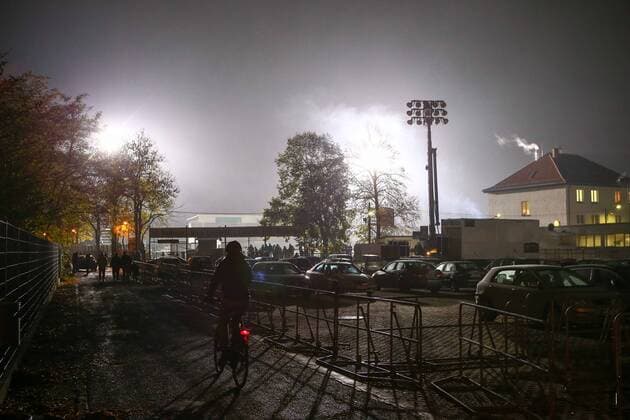 Leipzig 29 10 2018 Alfred Kunze Sports Park Football Men NOFV Oberliga BSG Chemie Leipzig Under floodlighting In the picture floodlights in the Alfred Kunze sports park under floodlight According to the specifications of the DFB German Football Association, it is forbidden to take pictures in the stadium and or game-made photos in the form of sequence pictures and or video-like photo galleries to be exploited or recycled DFB regulations prohibit any use of photographs as image sequences and or quasi video
