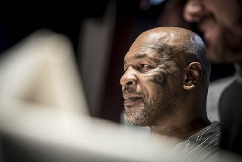 Sport Bilder des Tages Boxen, Mike Tyson Mikkel Kessler History of Legends PK in Kopenhagen Mike Tyson holder pressemoede paa Hotel Scandic i Koedbyen i Koebenhavn, tirsdag den 30. oktober 2018. Mike Tyson og Mikkel Kesseler skal samme aften afholde talkshow i Cirkusbygningen om livets op og nedture med efterfoelgende spoergerunde.. , Copenhagen Denmark  Copyright: RitzauxScanpix MadsxClausxRasmussenx COP101 spdk20181030-142427-L