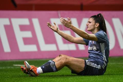 Jovana Damnjanovic Bayern Munich FCB 9 sitting on the floor complaining complain complain pessimistic Action Action Cut Out Single Action Action Action Football UEFA Womens Champions League FC Bayern Munich FC Zurich xslx