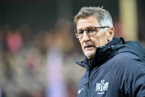 Coach Andre Ladner Coach FC Zurich Single image Action Action Portrait Portrait Soccer UEFA Women s Champions League FC Bayern Munich FC Zurich xslx