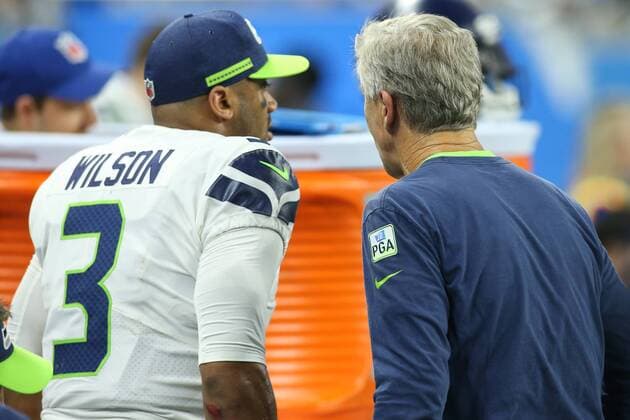 DETROIT, MI - OCTOBER 28: Seattle Seahawks quarterback Russell Wilson (3) talks with Seattle Seahawks head coach Pete Carroll on the sideline during a regular season game between the Seattle Seahawks and the Detroit Lions on October 28, 2018 at Ford Field in Detroit, Michigan. (Photo by Scott W. Grau Icon Sportswire) NFL American Football Herren USA OCT 28 Seahawks at Lions Icon181028885 EDITORIAL USE ONLY