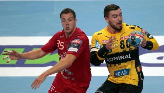 03.11.2018 Veszprem(Hungary) Telekom Veszprem-Rhein-Neckar Löwen EHF Champions League men s handball Jannik Kohlbacher(R) Rhein-Neckar Löwen, Kentin Mahe(L)Telekom Veszprem : 