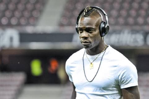Sport Bilder des Tages Fußball, Mario Balotelli vor dem Spiel des OGC Nizza Mario Balotelli (OGC Nice) FOOTBALL : OGC Nice vs Amiens SC - Ligue 1 Conforama - Nice - 03 11 2018 NorbertScanella Panoramic 