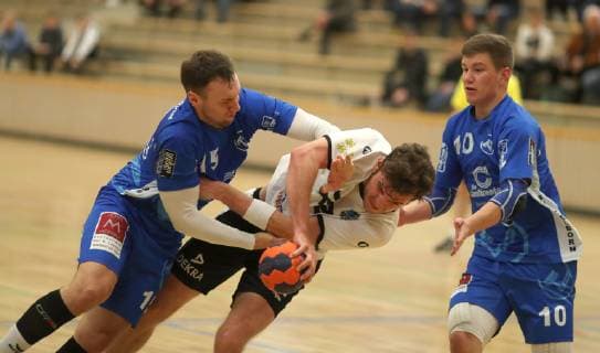 HANDBALL Oberliga 13 10 2018 VfR Eintracht Wiesbaden TV Büttelborn Kehlenbach Maximilian TVB Waiter Max Eintracht Wagner Michael TVB