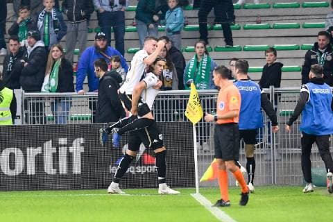 Fußball, AS St. Etienne - SCO Angers 04 MATEO PAVLOVIC (SCO) - 15 PIERRICK CAPELLE (SCO) - JOIE FOOTBALL : Saint Etienne vs Angers - Ligue 1 Conforama - 04 11 2018 FEP Panoramic 