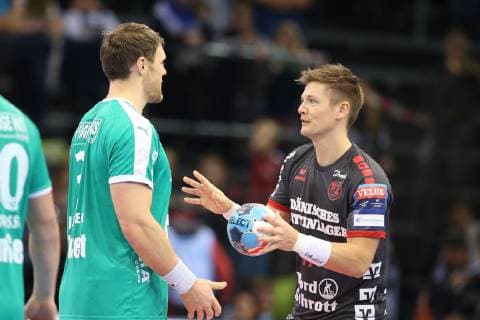 SG Flensburg Handewitt vs Skjern Handbold Handball EHF Champions League Group Phase 04 11 18 Lasse Svan Hansen SG Flensburg Handewitt 11 vs Benjamin Jakobsen Skjern Handbold 03 xmmkx