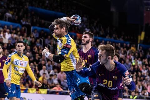 November 4, 2018 - Barcelona, Barcelona, Spain - Julen Aginagalde, 13 of PGE Vive Kielce in actions during VELUX EHF Champions League match between FC Barcelona Barca Lassa and PGE Vive Kielce on November 04, 2018 at Palau Blaugrana, in Barcelona, Spain, Handball: VELUX EHF Champions League - Fc Barcelona Lassa v PGE Vive Kielce. - ZUMAa181 20181104_zaa_a181_093 Copyright: xAFP7x