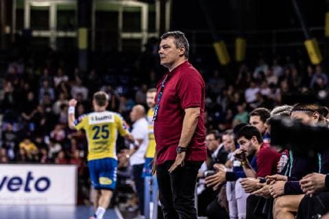 November 4, 2018 - Barcelona, Barcelona, Spain - Xavi Pascual, Head coach of FC Barcelona Barca Lassa in actions during VELUX EHF Champions League match between Fc Barcelona Lassa and PGE Vive Kielce on November 04, 2018 at Palau Blaugrana, in Barcelona, Spain, Handball: VELUX EHF Champions League - Fc Barcelona Lassa v PGE Vive Kielce. - ZUMAa181 20181104_zaa_a181_077 Copyright: xAFP7x