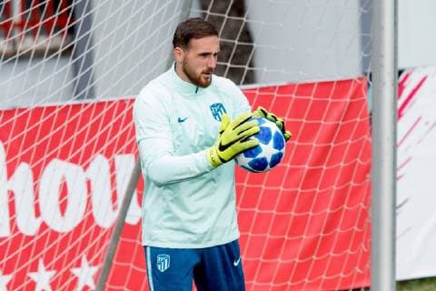 Atletico Madrid s Slovenian goalkeeper Jan Oblak attends a training session of the team at the Wanda Sports City in Madrid, Spain, 05 November 2018, on the eve of a UEFA Champions League soccer match between Atletico Madrid and Borussia Dortmund at the Wanda Metropolitan stadium in Madrid. Atletico Madrid training session !ACHTUNG: NUR REDAKTIONELLE NUTZUNG!  Copyright: xRodrigoxJiménezx GRAF2005 20181105-636770369986005581
