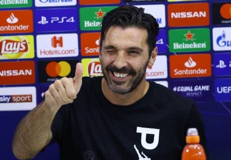Sport Bilder des Tages November 5, 2018 - Naples, Italy - Psg press conference PK Pressekonferenz : UEFA Champions League .Gianluigi Buffon of Paris Saint-Germain at San Paolo Stadium in Naples, Italy on November 5, 2018. Psg Press Conference  - ZUMAn230 20181105_zaa_n230_268 Copyright: xMatteoxCiambellix