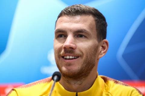 FuÃŸball, CL, AS Rom PK MOSCOW, RUSSIA - NOVEMBER 6, 2018: A.S. Roma s forward Edin Dzeko during a press conference PK Pressekonferenz ahead of the 2018-19 UEFA Champions League Group Stage match against CSKA Moscow scheduled for November 7, 2018. Valery Sharifulin TASS  TS096690