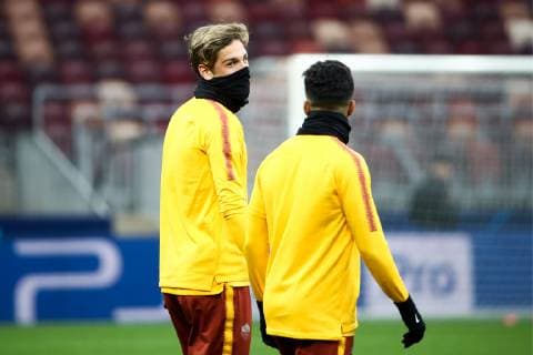 MOSCOW, RUSSIA - NOVEMBER 6, 2018: A.S. Roma s Nicolo Zaniolo (L) during a training session ahead of the 2018-19 UEFA Champions League Group Stage match against CSKA Moscow scheduled for November 7, 2018. Valery Sharifulin TASS  TS0966B6