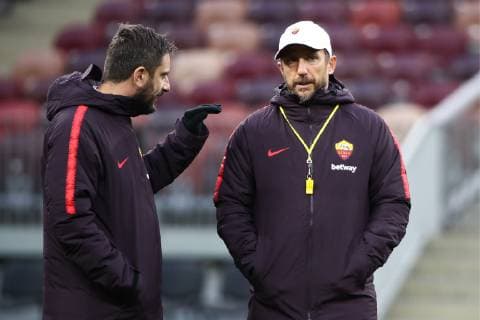 MOSCOW, RUSSIA - NOVEMBER 6, 2018: A.S. Roma s manager Eusebio Di Francesco (R) during a training session ahead of the 2018-19 UEFA Champions League Group Stage match against CSKA Moscow scheduled for November 7, 2018. Valery Sharifulin TASS  TS0966C2