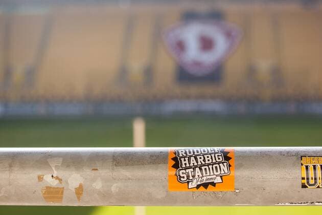 Sticker Rudolf Harbig Stadion für immer im K Block 06 11 2018 Football GER 2 Bundesliga Training Großer Garten SG Dynamo Dresden
