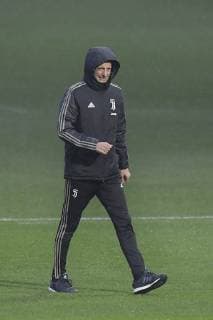 Fußball, CL, Juventus Turin Training Photo LaPresse - Fabio Ferrari November 06, 2018 Turin, Italy soccer Juventus fc session training day before Juventus Fc vs Manchester United ManU - Uefa Champions League 2018 2019 - Allianz Stadium - Group H. In the pic:Massimiliano Allegri  Copyright: xFabioxFerrari LaPressex