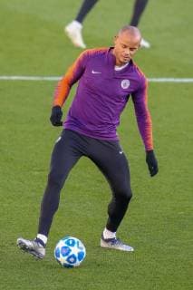 Manchester City Training Vincent Kompany during the Manchester City training session at City Football Academy , Manchester Content Not Available For UK Newspapers Copyright: xStevexMcCormickx FIL-12508-0012