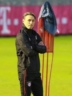 Coach Niko Kovac thoughtfully football FC Bayern Munich final training before the CL match against AEK Athens FC 06 11 2018 DFL AND DFB REGULATIONS PROHIBIT ANY USE OF PHOTOGRAPHS AS IMAGE SEQUENCES AND OR QUASI VIDEO