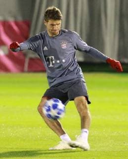 Thomas Mueller am Ball Football FC Bayern Munich Final training before the CL match against AEK Athens FC 06 11 2018 DFL UND DFB REGULATIONS PROHIBIT ANY USE OF PHOTOGRAPHS AS IMAGE SEQUENCES AND OR QUASI VIDEO