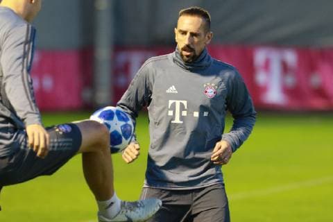 Franck Ribery warming up soccer FC Bayern Munich final training before the CL game against AEK Athens FC 06 11 2018 DFL UND DFB REGULATIONS PROHIBIT ANY USE OF PHOTOGRAPHS AS IMAGE SEQUENCES AND OR QUASI VIDEO