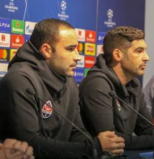 Shakhtar Donetsk press conference PK Pressekonferenz Nuno Campos, manger and Ismaily Goncalves dos Santos of Shakhtar Donetsk during a press conference at the Etihad Stadium, Manchester Content Not Available For UK Newspapers Copyright: xStevexMcCormickx FIL-12510-0009
