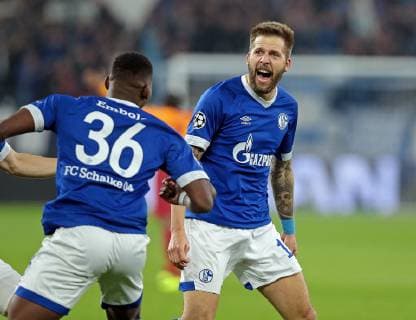 06 11 2018 xovx Football UEFA Champions League FC Schalke 04 Galatasaray Istanbul emspor Cheers after the goal to 1 0 by Guido Burgstaller FC Schalke 04 left Breel Embolo FC Schalke 04 action DFL DFB REGULATIONS PROHIBIT ANY USE OF PHOTOGRAPHS as IMAGE SEQUENCES and or QUASI VIDEO Gelsenkirchen