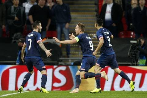 (L-R), Gaston Pereiro of PSV, Luuk de Jong of PSV, Hirving Lozano of PSV during the UEFA Champions League group C match between Tottenham Hotspur FC and PSV Eindhoven at the Wembley stadium on November 06, 2018 in London, England UEFA Champions League 2018 2019 xVIxVIxImagesx xJeroenxPutmansxIVx 12695302