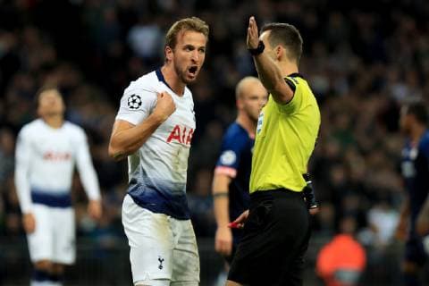 6th November 2018, Wembley Stadium, London England; UEFA Champions League football, Tottenham Hotspur versus PSV Eindhoven; Harry Kane of Tottenham Hotspur argues with the referee over a penalty appeal  ActionPlus12076851 ShaunxBrooks